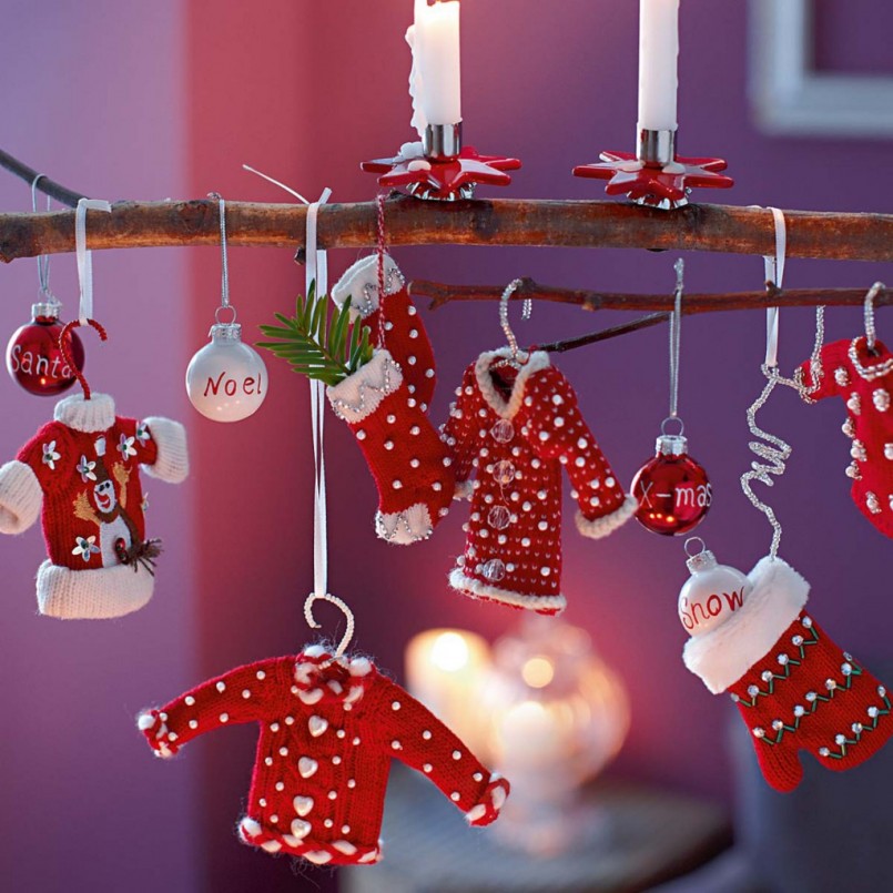 red-santa-custom-christmas-accessories_red-and-white-ball-christmas-ornamental_hanging-christmas-decoration_red-candle-holder-decoration_xmas-christmas-decoration_cute-christmas-decoration-ideas-