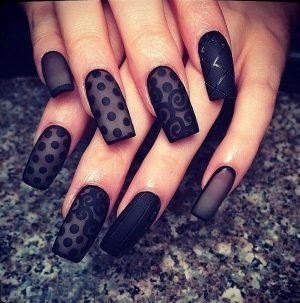 30 BOLD BLACK NAIL ART INSPIRATIONS……