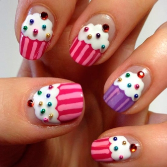 Cup-cake-nails.