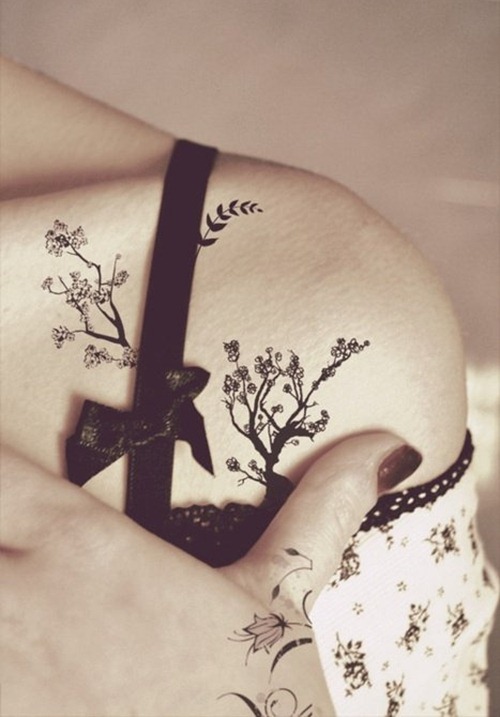 Gorgeous-Shoulder-Flowers-Tattoo.