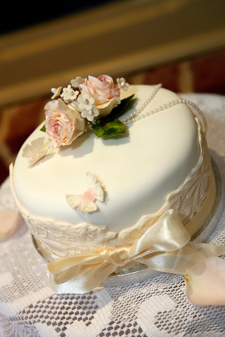 small wedding cake...4
