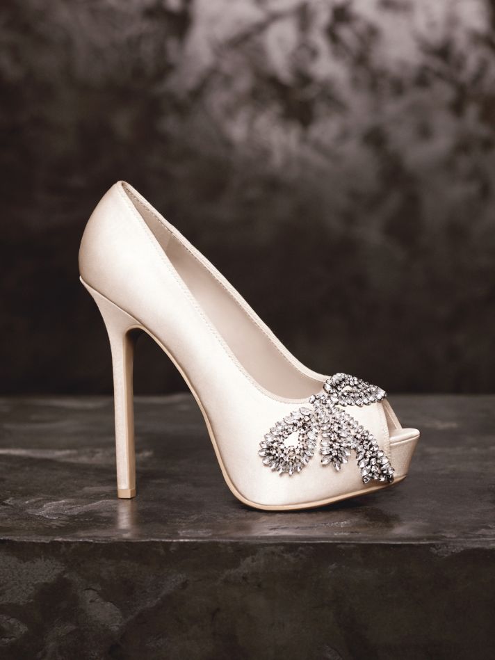 20 GLAMOROUS BRIDAL WEDDING SHOES FOR THE BRIDE TO BE ...