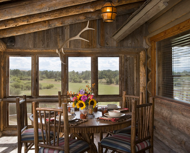 sunroom-porch-dining-table-interior