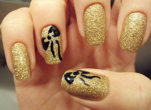 4.-wonderful-black-and-gold-glitter-nails.