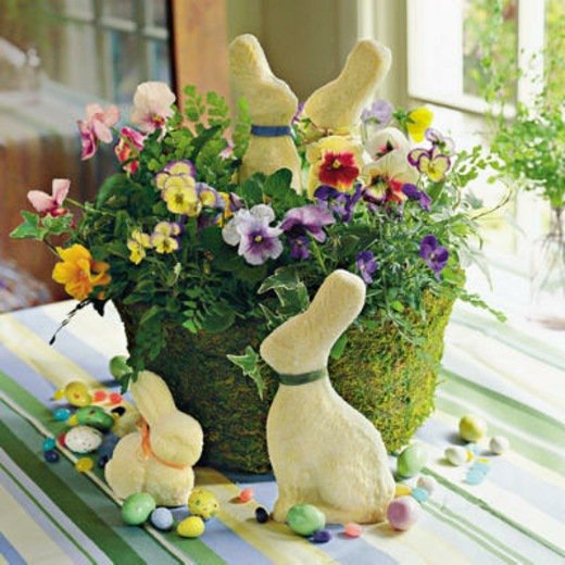 Easter-Bunny-Flowers-Eggs-Table-Decoration-ideas.