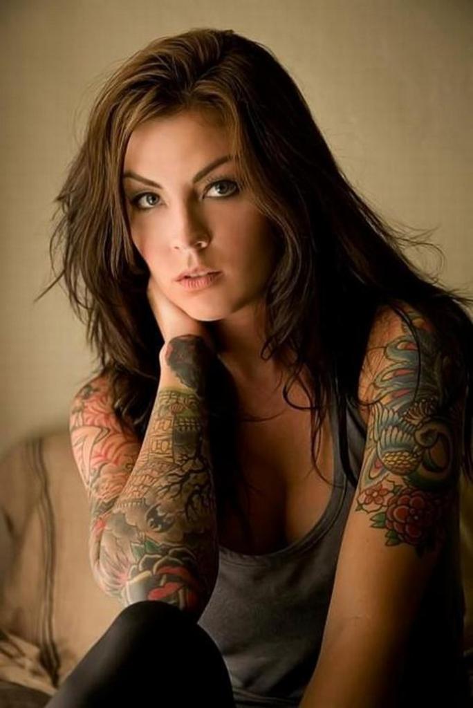 Womens-Quarter-Sleeve-Tattoo.