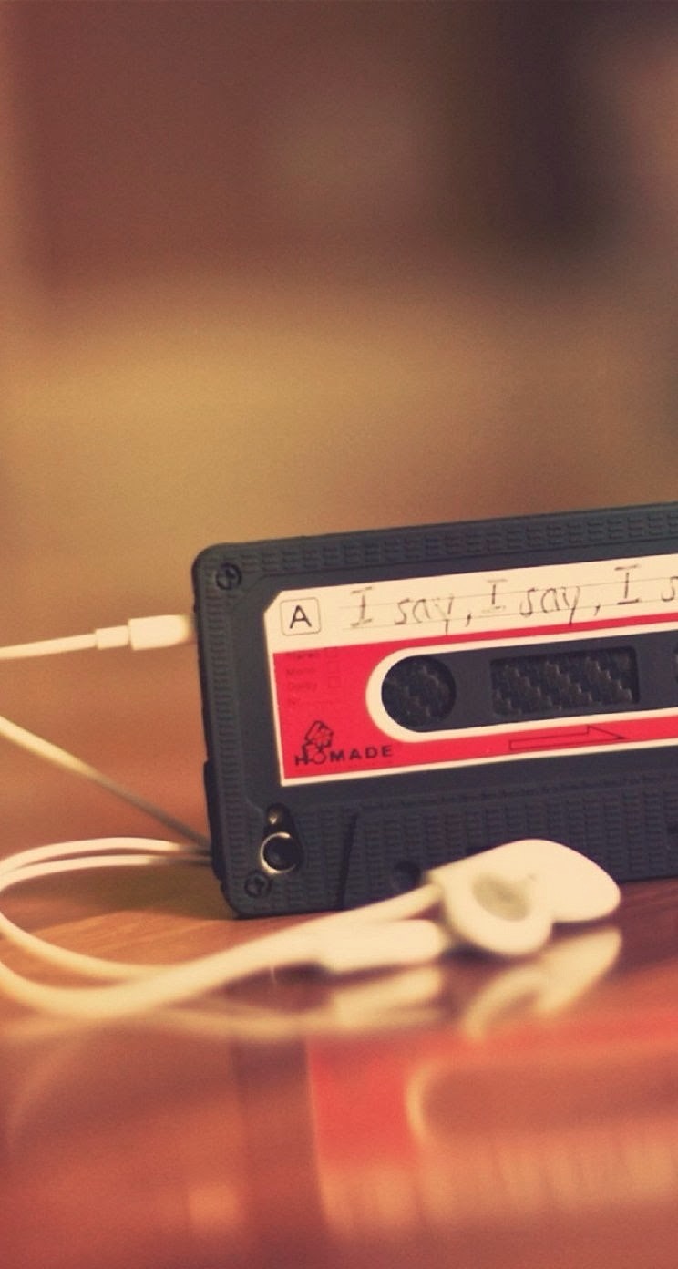 iPhone-5-Wallpaper-Objects-music-tape.