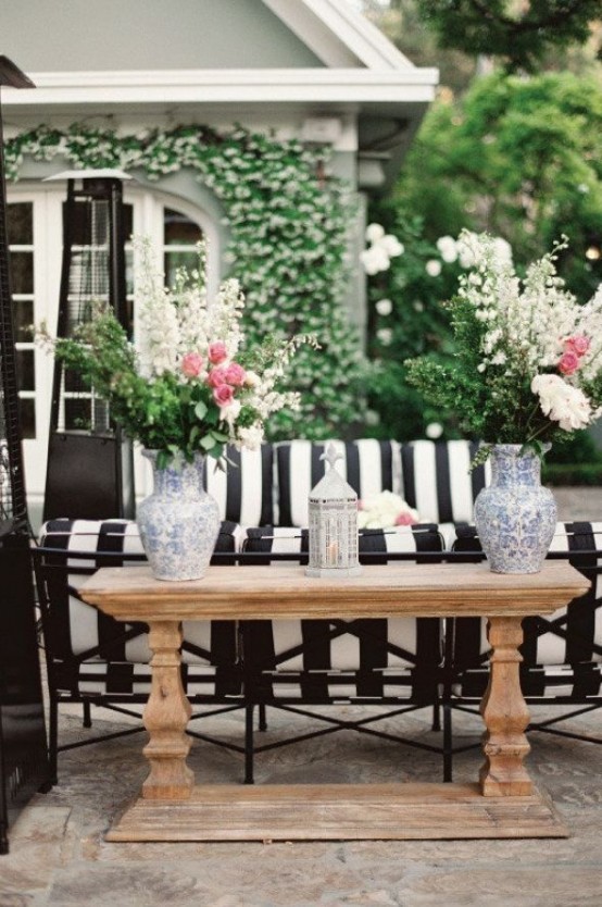 Black And White Outdoor Space Ideas 8