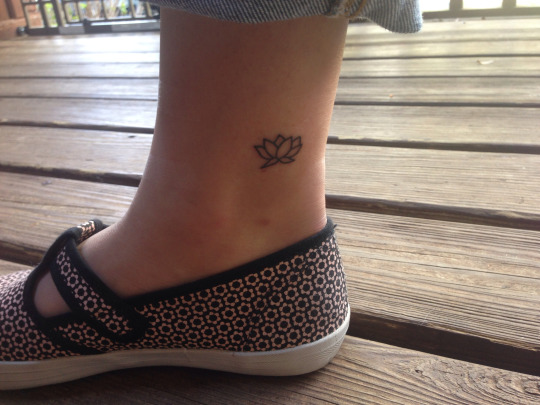 lotus-tattoos-are-best-designs-for-women-ankle.