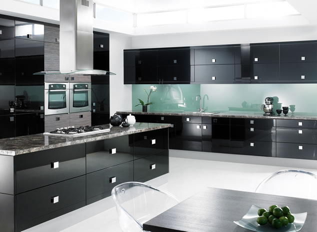 Black_Kitchen_Cabinets.