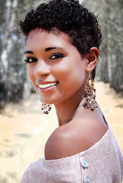 Curly-Short-Hairstyles-for-Black-Women.