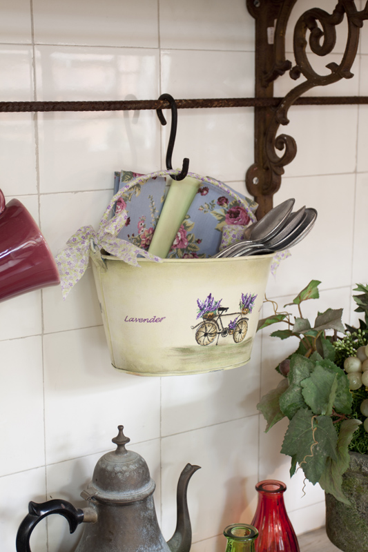 diy-kitchen-storage-ideas-cutlery-solutions-bucket-lavender-hanging.