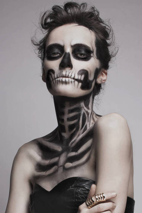 Sexy-Halloween-Makeup-Ideas-16.