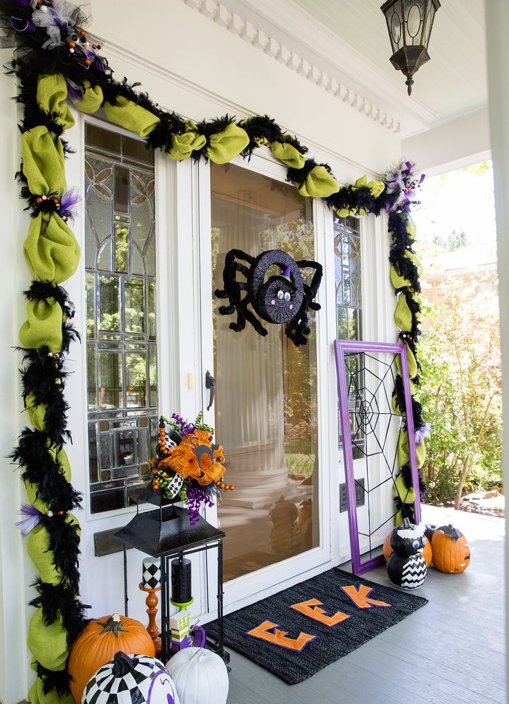 cool-halloween-front-door-decor-ideas-11.