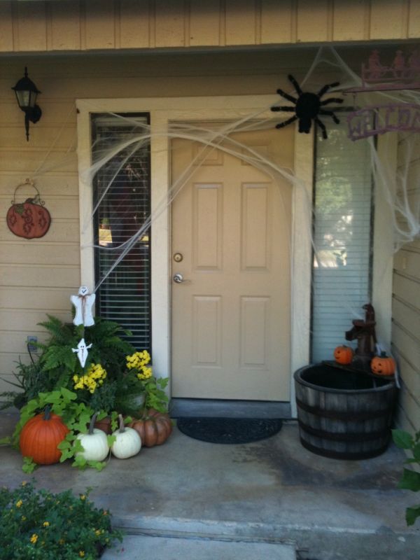 halloween-front-porch.