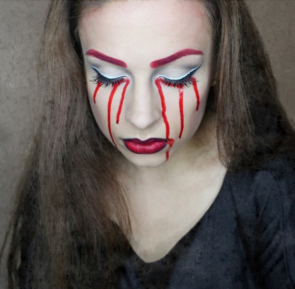 halloween-makeup-ideas-women-bloody-tears-scary.