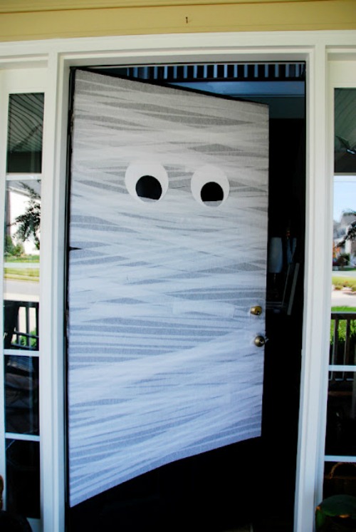 mummy-door