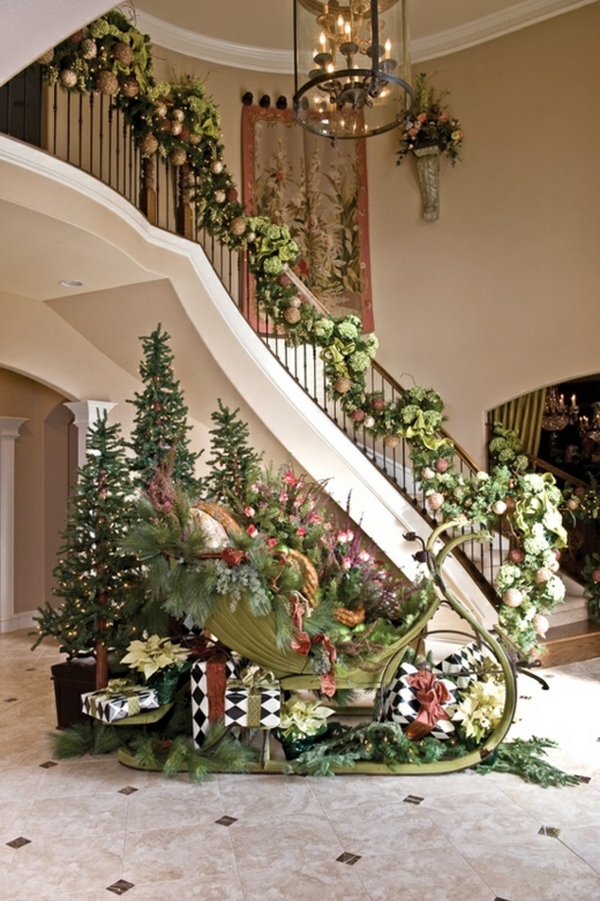 christmas-decoration-staircase