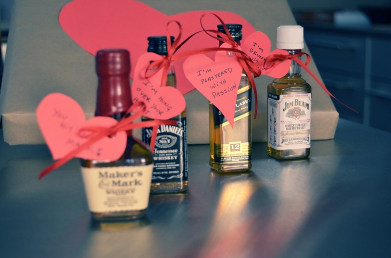 diy-liquor-and-hearts-valentine