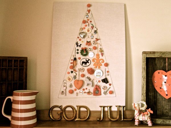 wall-mount-christmas-tree-of-objects-3