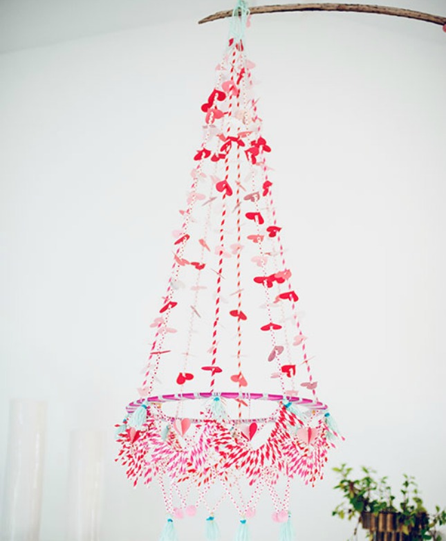 beautiful-pink-valentine-hanging-decoration
