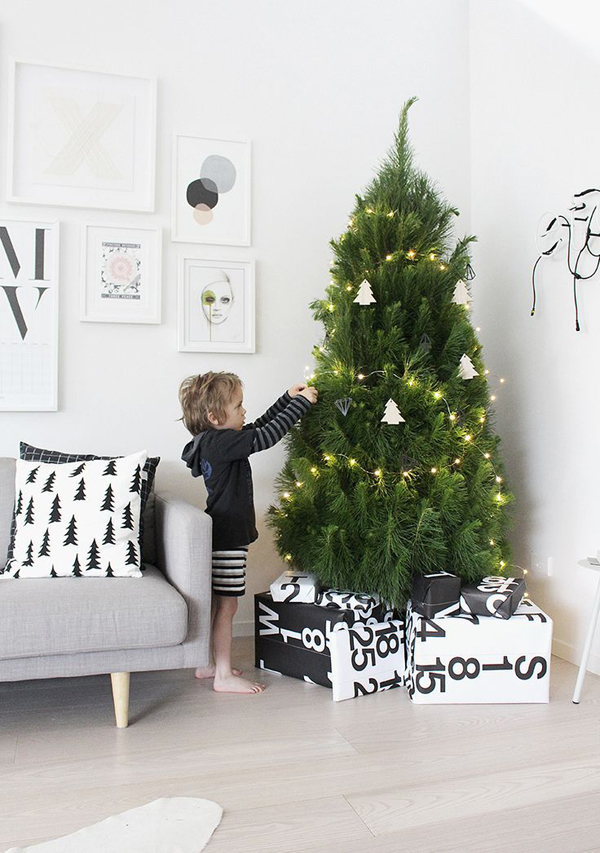 minimalist-kids-christmas-tree-decor