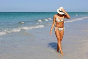 10 Fashion Essentials for Florida Women