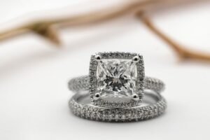 Why A Bespoke Engagement Ring Is The Way To Go