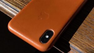 Which is Better, Leather Cases or Silicone Cases?