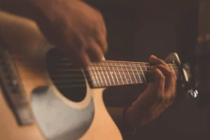 How To Choose A Guitar For Beginners